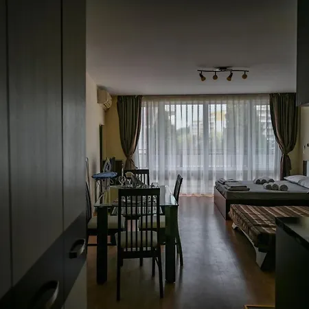 Apartment Panorama Beach, фамилно студио Deluxe